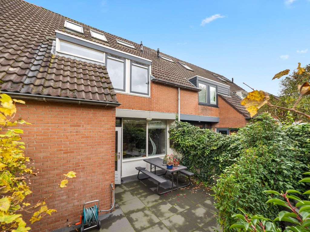 Karpersloot 24, Zoetermeer