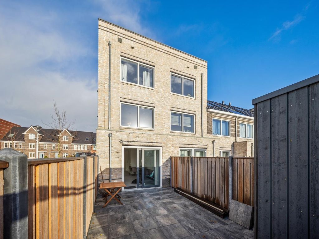 Fresiatuin 2, Pijnacker