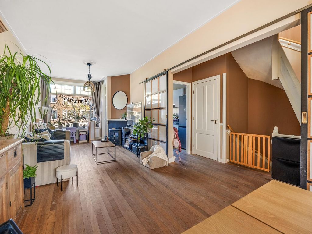 Dahliastraat 8, Rijswijk