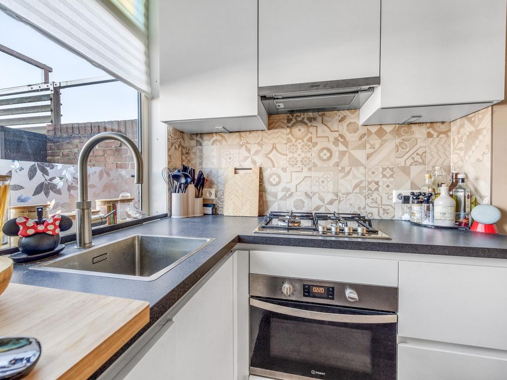 Dahliastraat 8, Rijswijk