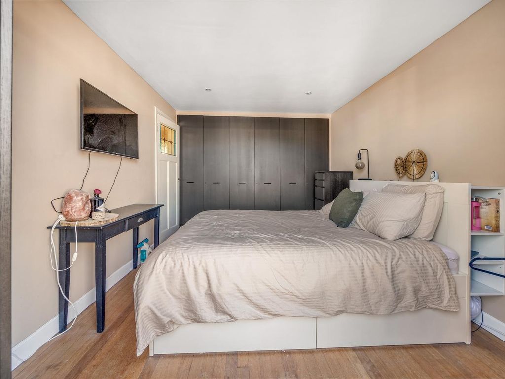 Dahliastraat 8, Rijswijk