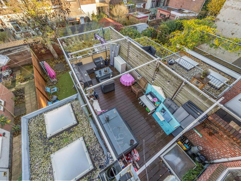 Dahliastraat 8, Rijswijk