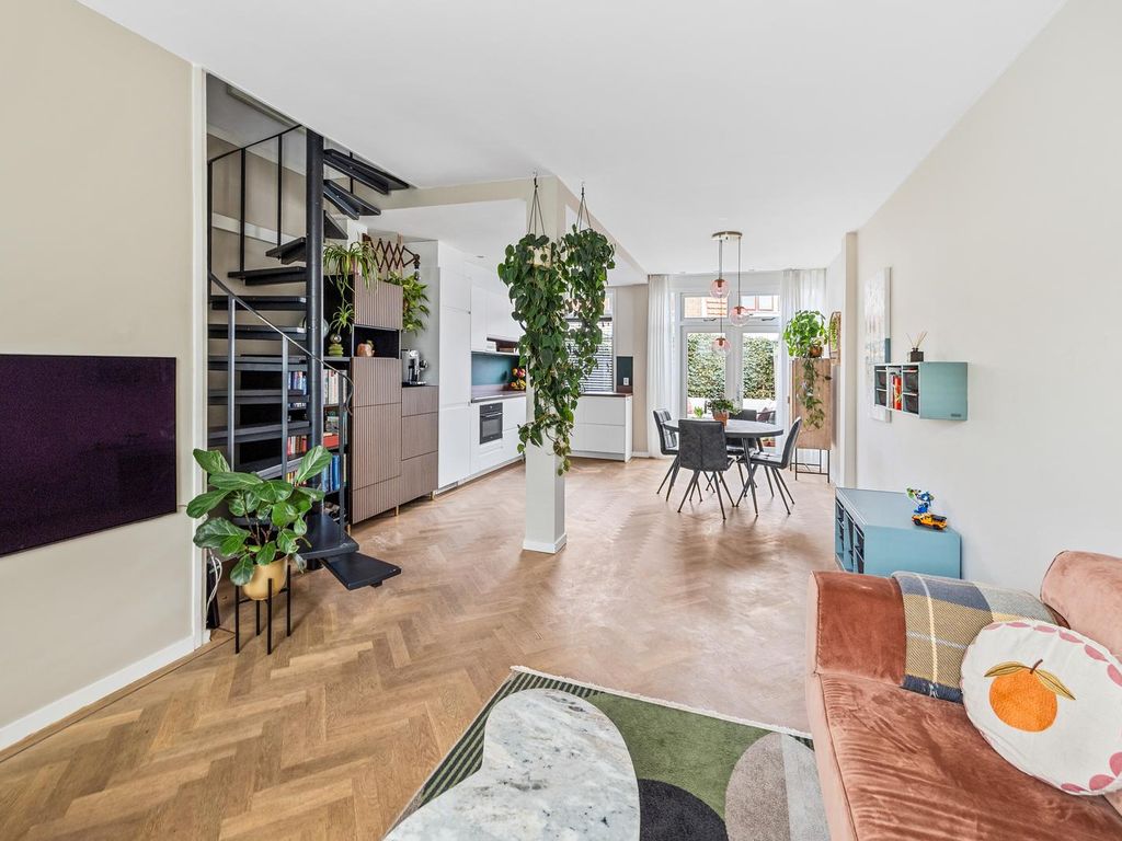 Carel Nakkenstraat 35, Rijswijk