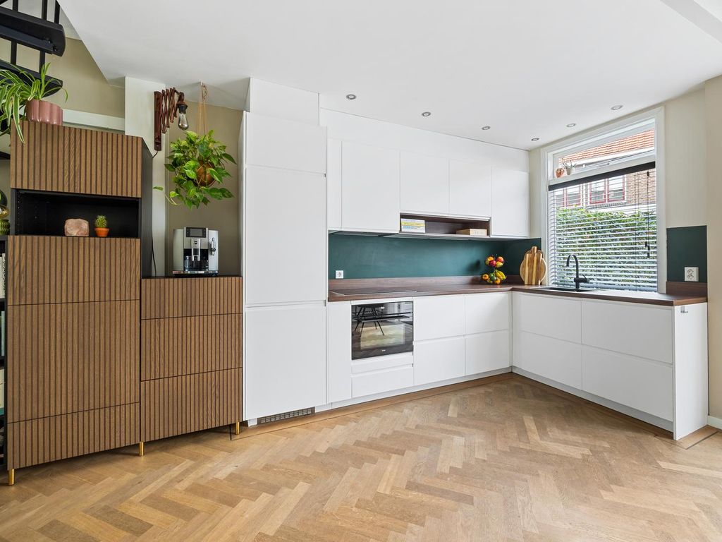 Carel Nakkenstraat 35, Rijswijk