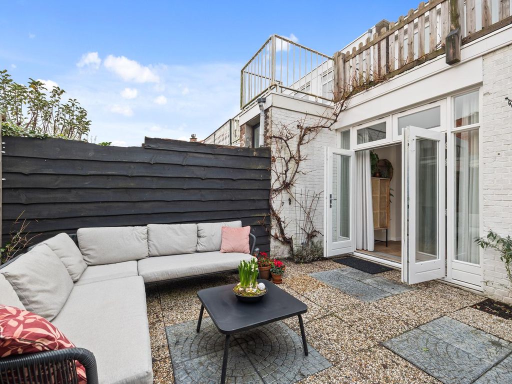 Carel Nakkenstraat 35, Rijswijk