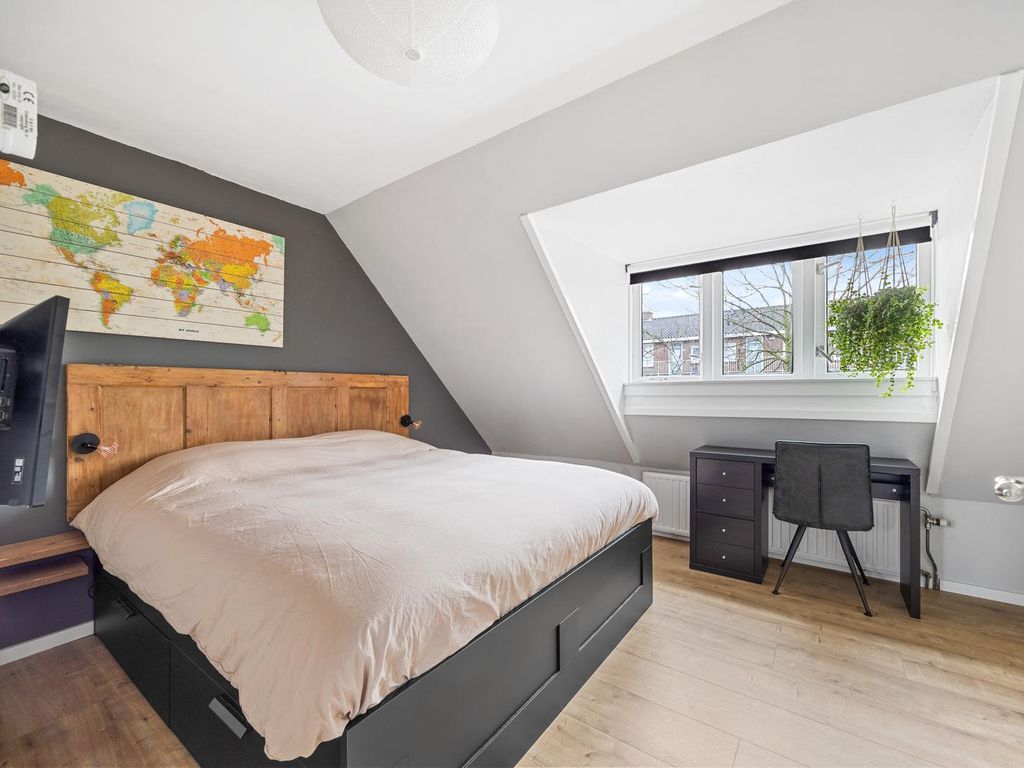 Carel Nakkenstraat 35, Rijswijk