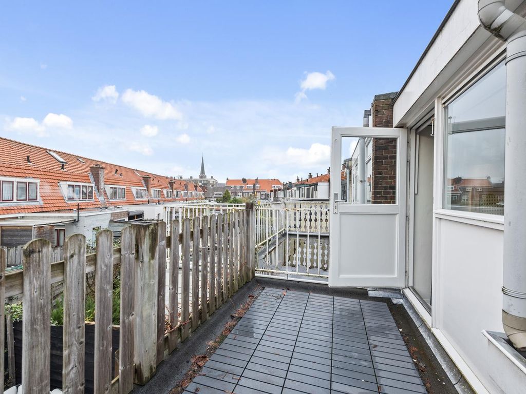 Carel Nakkenstraat 35, Rijswijk