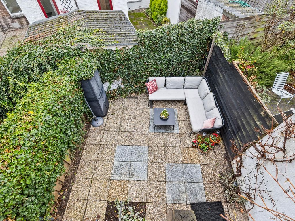 Carel Nakkenstraat 35, Rijswijk