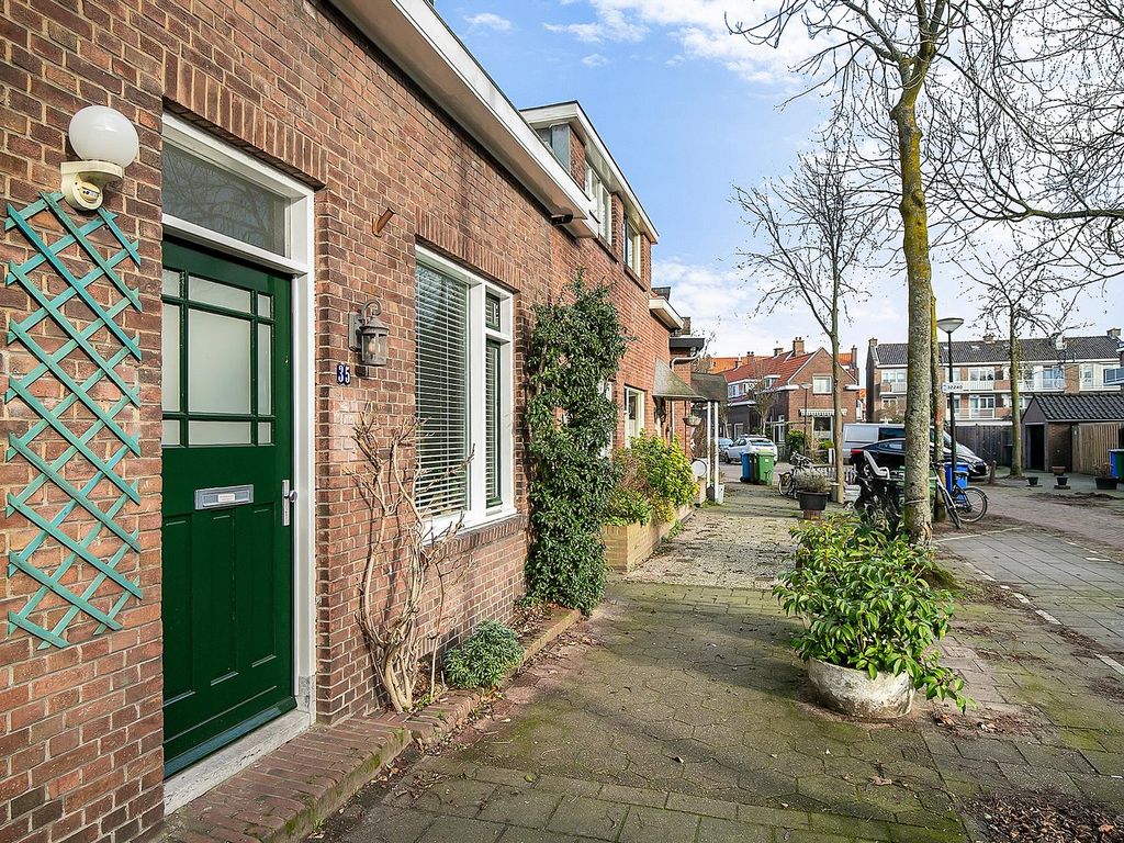Carel Nakkenstraat 35, Rijswijk