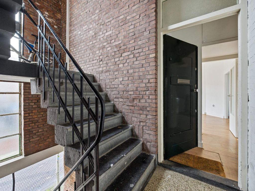 Pluvierstraat 272, 'S-Gravenhage