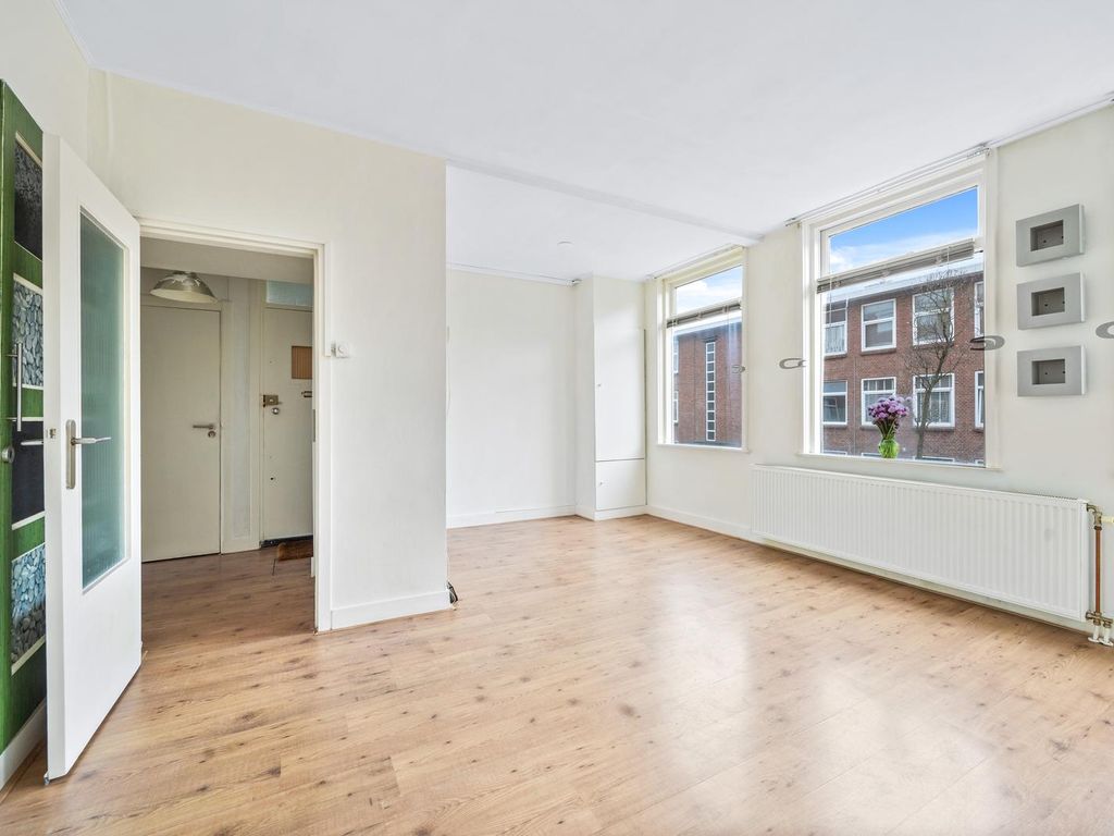 Pluvierstraat 272, 'S-Gravenhage