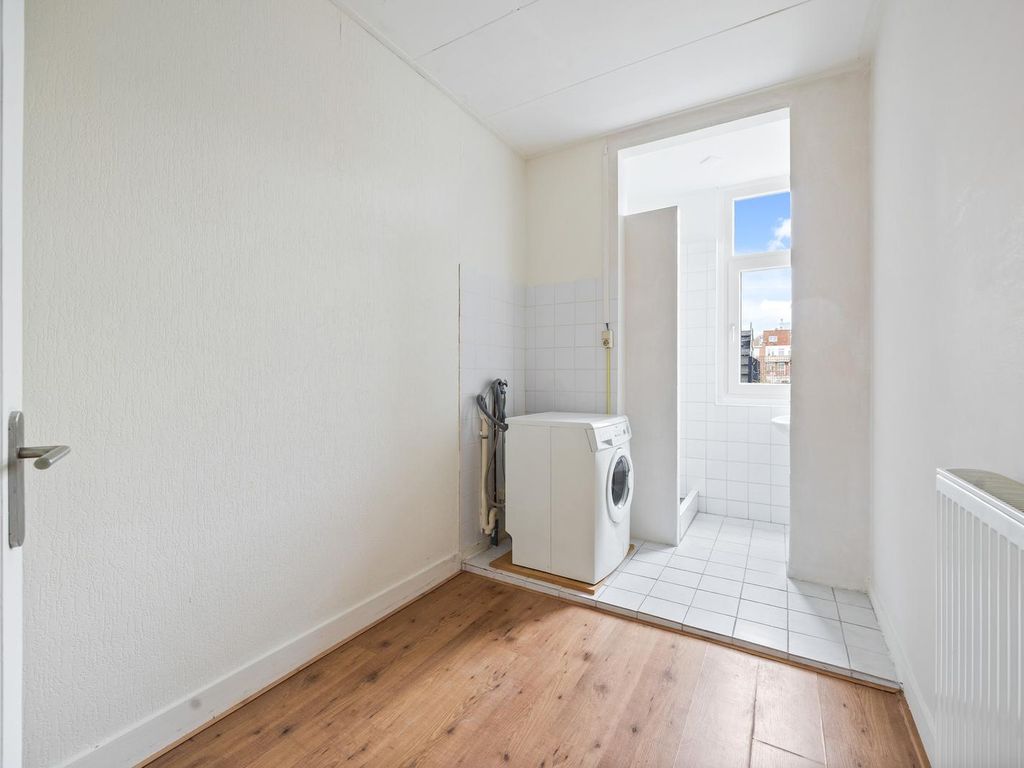 Pluvierstraat 272, 'S-Gravenhage