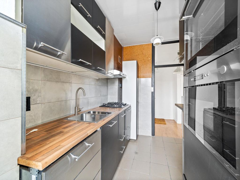 Pluvierstraat 272, 'S-Gravenhage