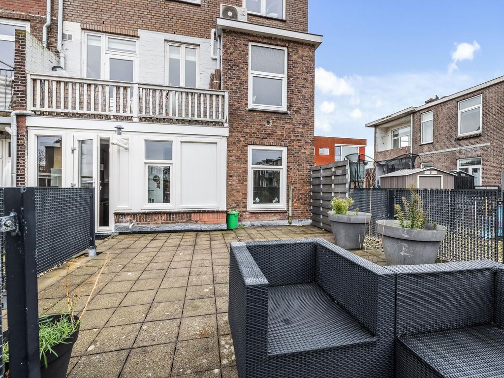 Pluvierstraat 272, 'S-Gravenhage
