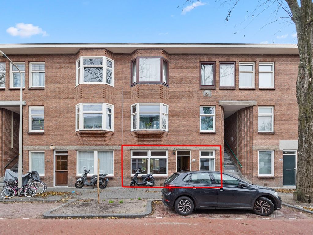Deimanstraat 301, 'S-Gravenhage