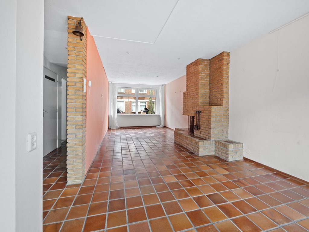 Deimanstraat 301, 'S-Gravenhage