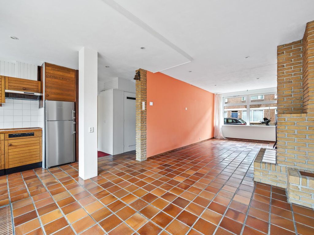 Deimanstraat 301, 'S-Gravenhage