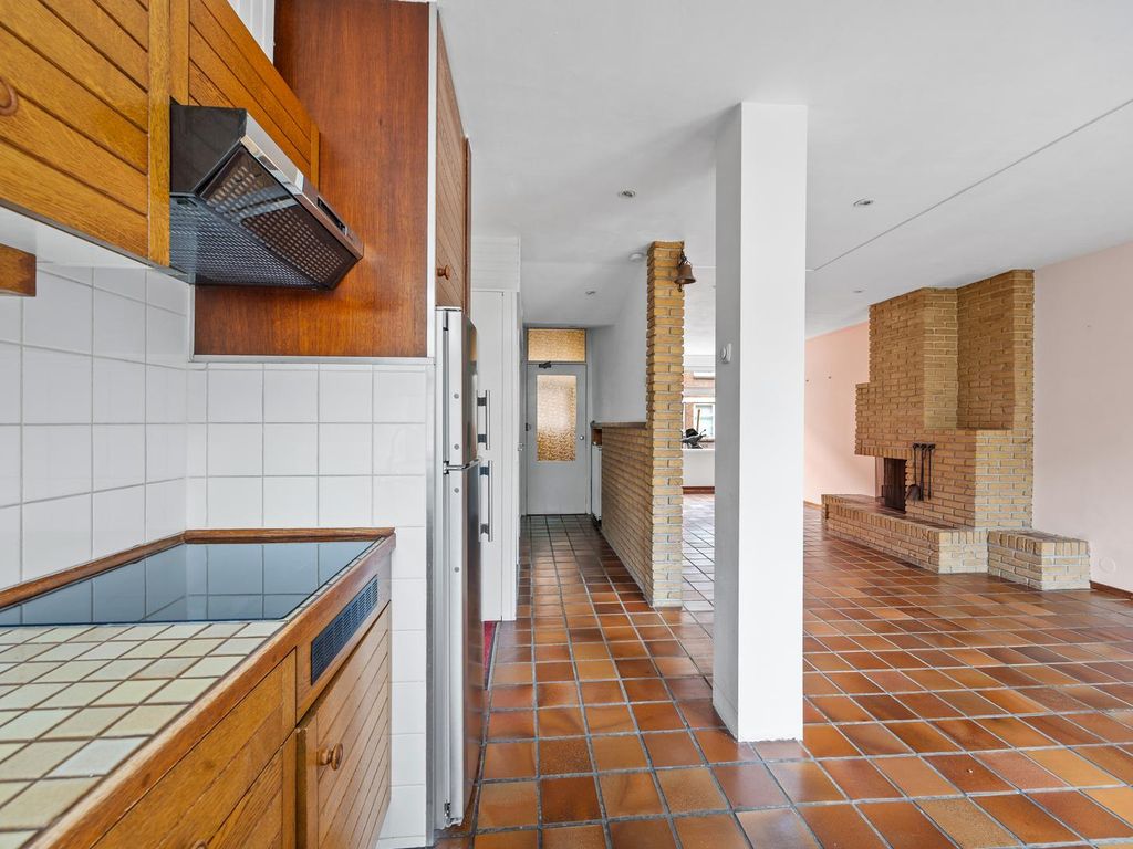 Deimanstraat 301, 'S-Gravenhage