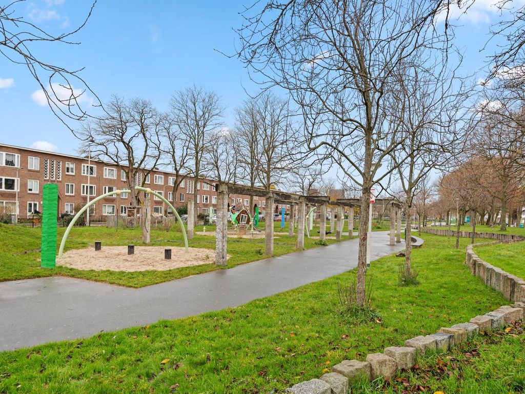 Deimanstraat 301, 'S-Gravenhage