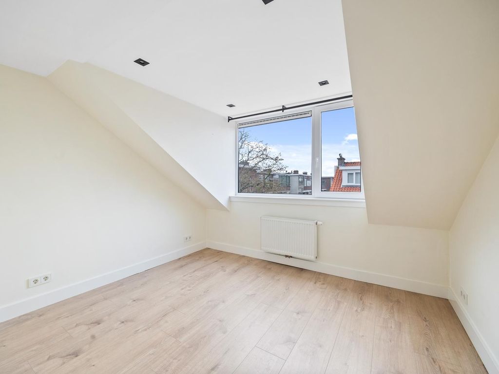 Leersumstraat 60, 'S-Gravenhage