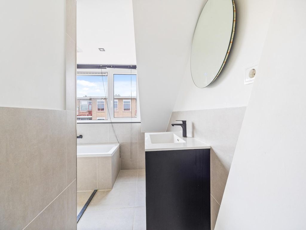 Leersumstraat 60, 'S-Gravenhage