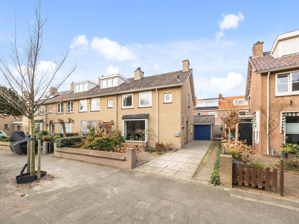 Molenstraat 108, Monster