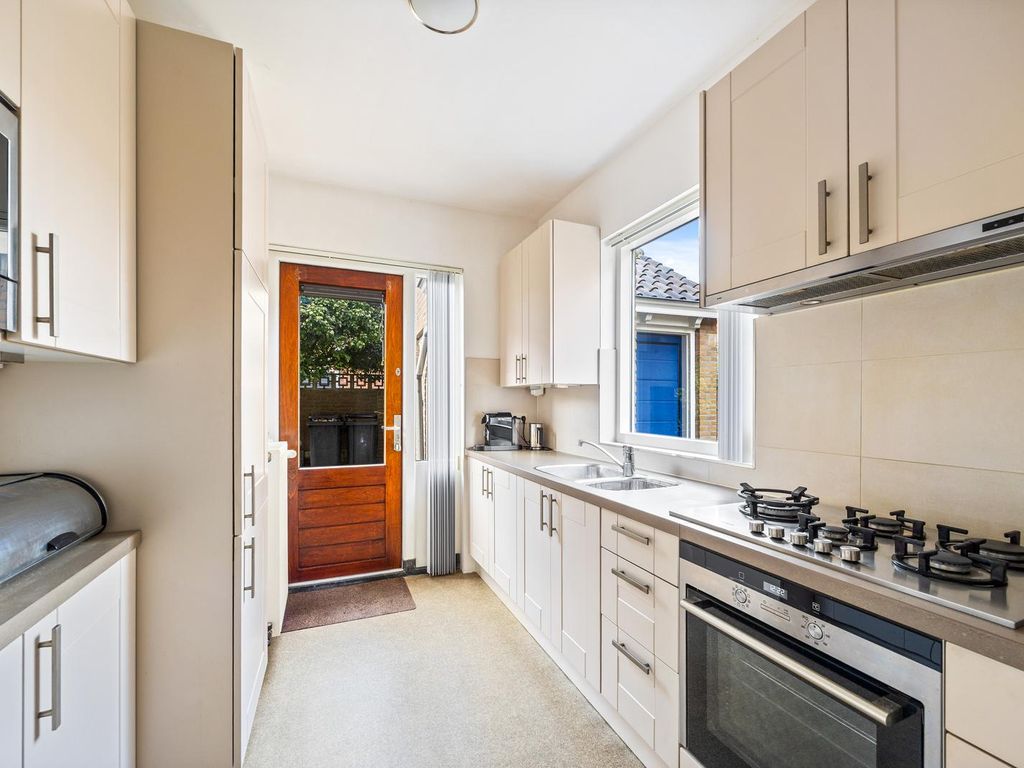 Molenstraat 108, Monster