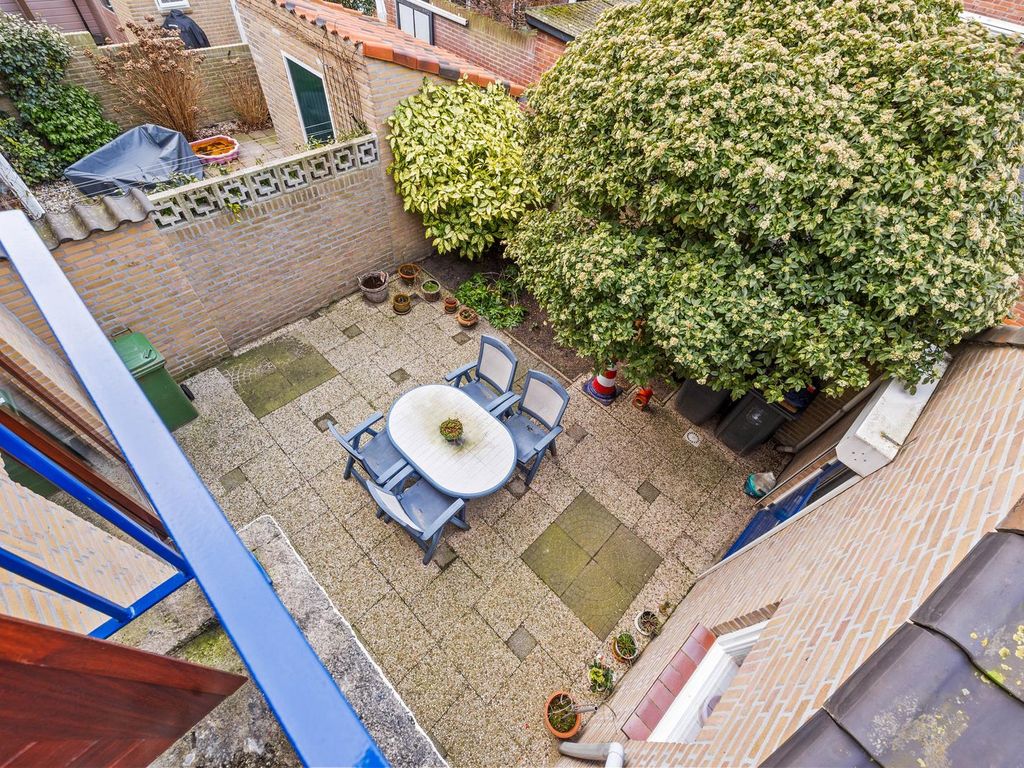 Molenstraat 108, Monster