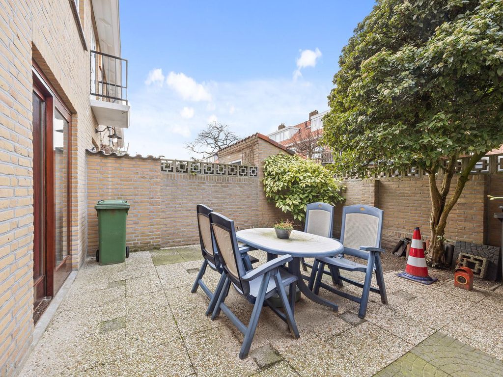 Molenstraat 108, Monster