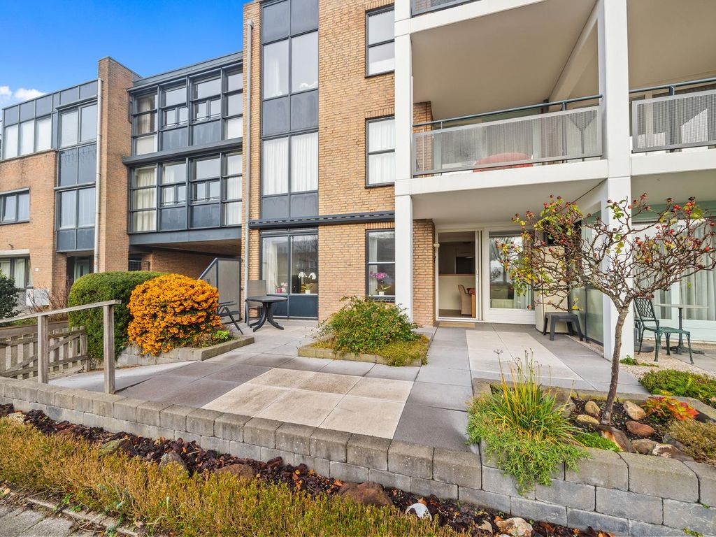 Van Egmondlaan 77, Wateringen