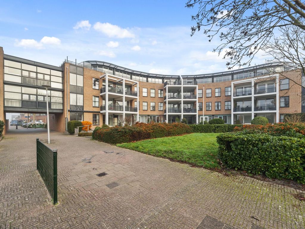 Van Egmondlaan 77, Wateringen