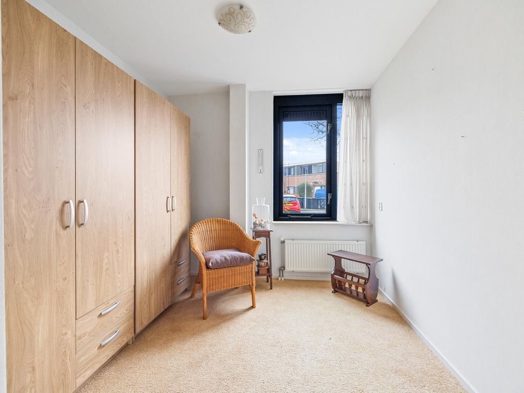 Van Egmondlaan 77, Wateringen