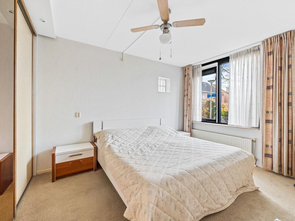 Van Egmondlaan 77, Wateringen