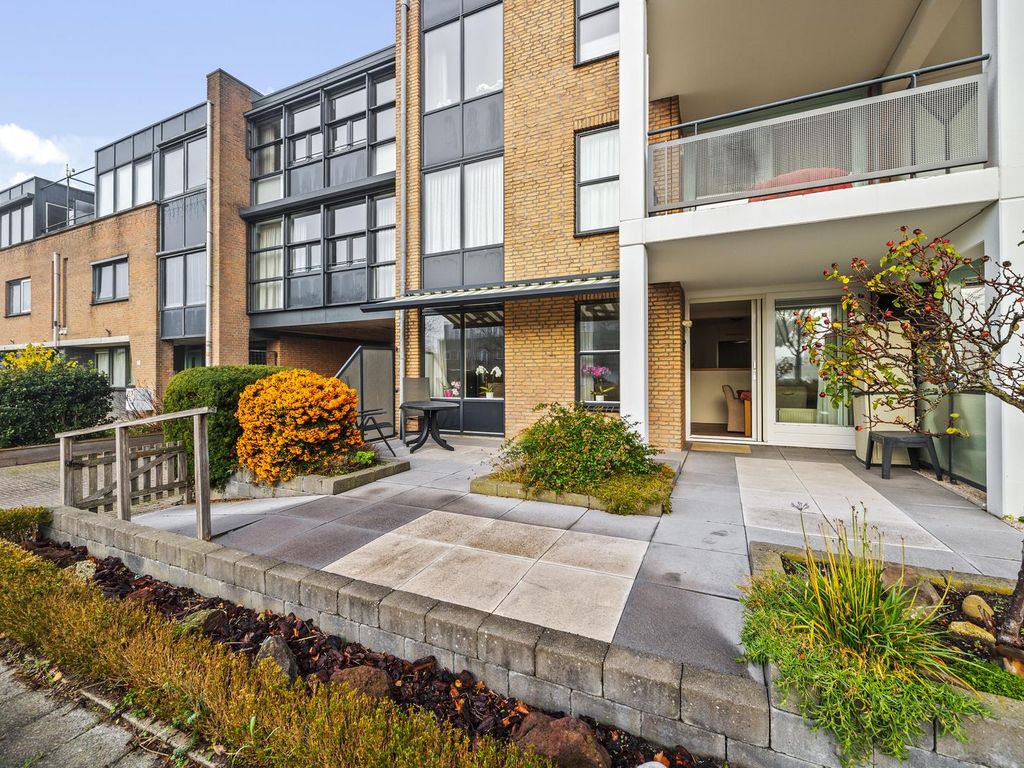 Van Egmondlaan 77, Wateringen