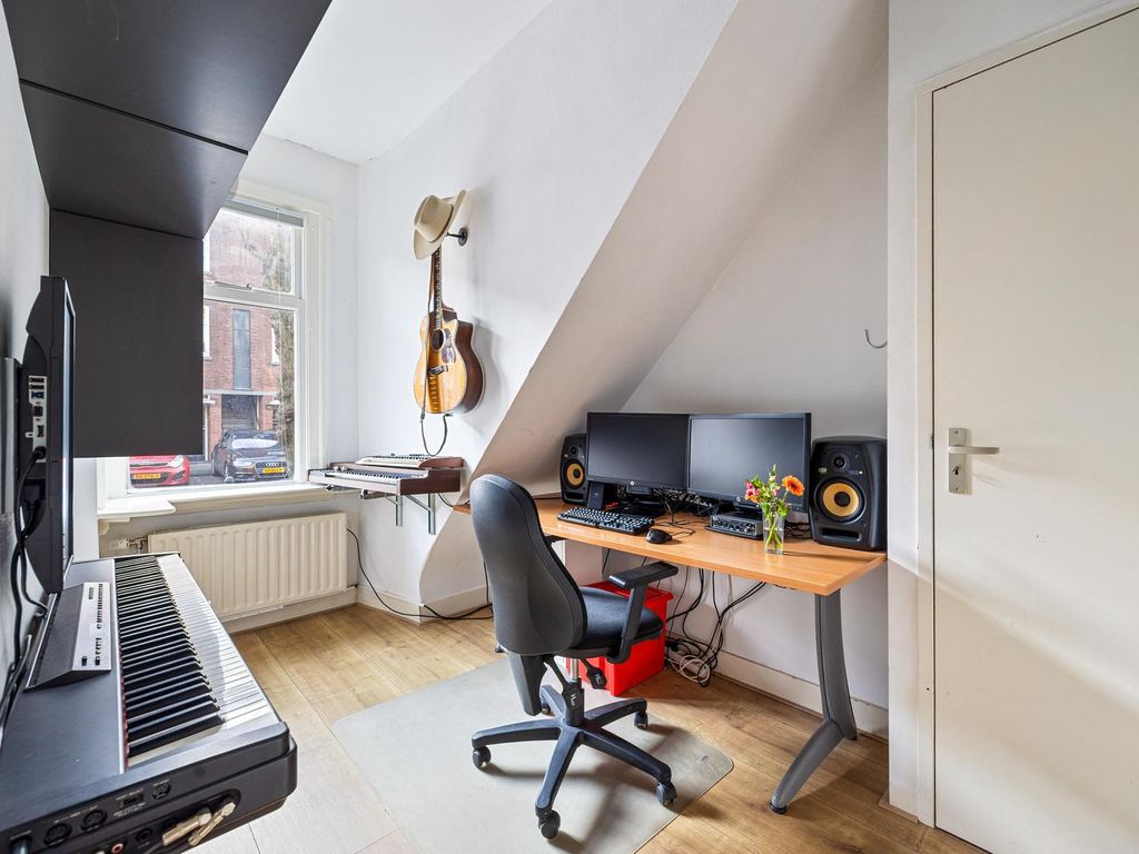 Linnaeusstraat 209, 'S-Gravenhage