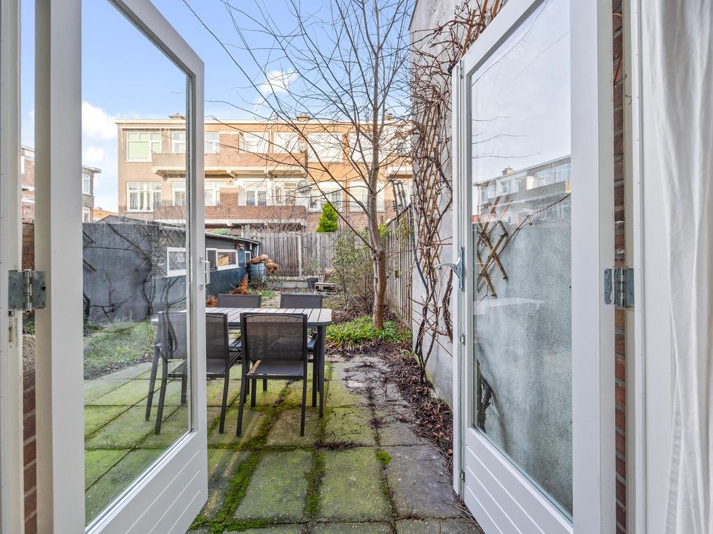 Linnaeusstraat 209, 'S-Gravenhage