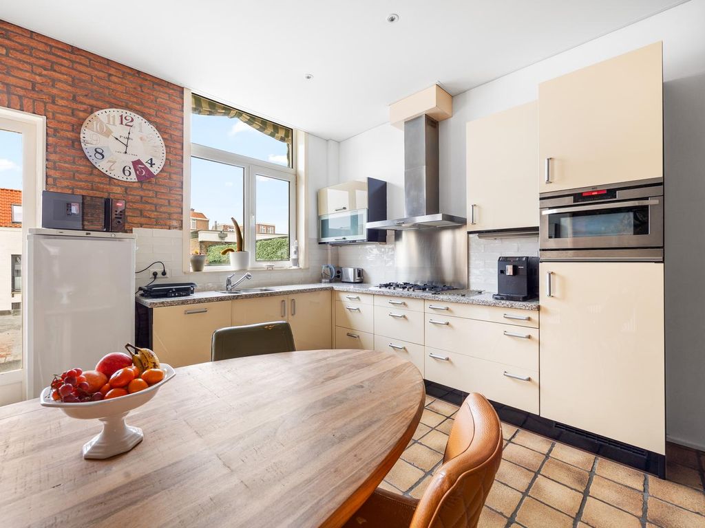 Badhuisstraat 83, 'S-Gravenhage