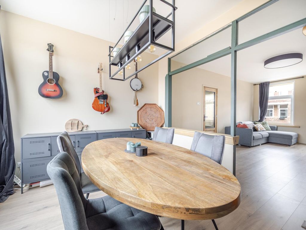 Pluvierstraat 369, 'S-Gravenhage