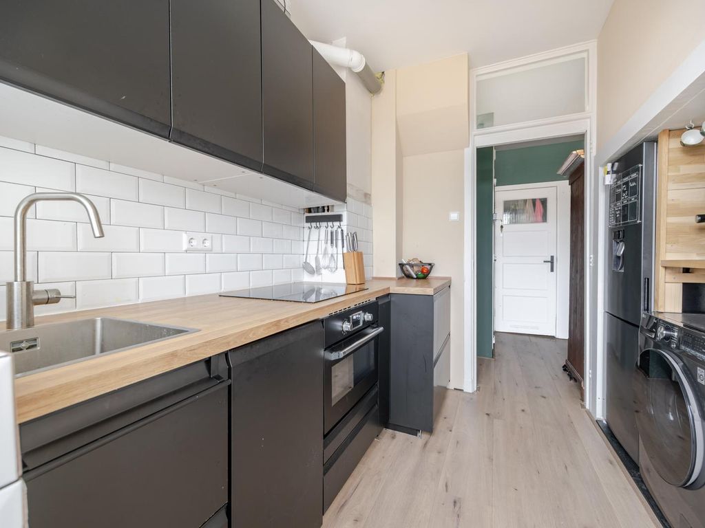 Pluvierstraat 369, 'S-Gravenhage