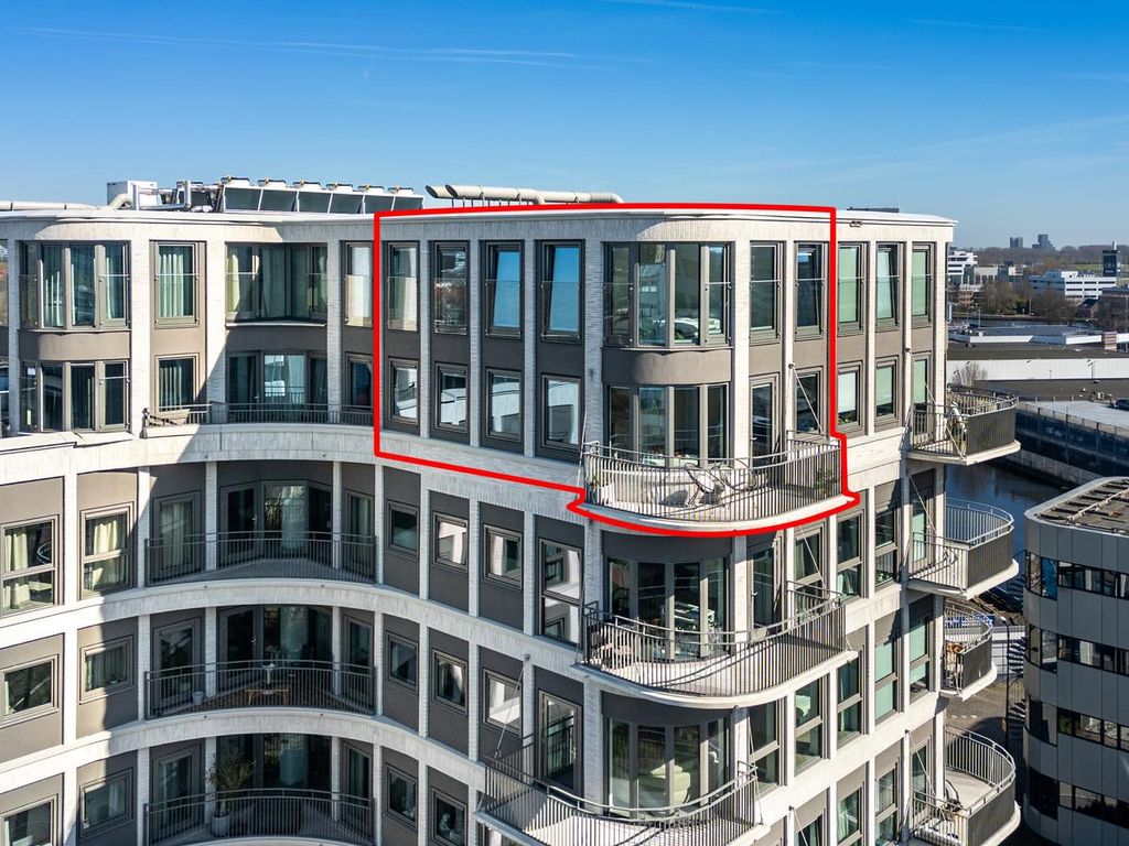 Burgemeester Elsenlaan 323F710, Rijswijk