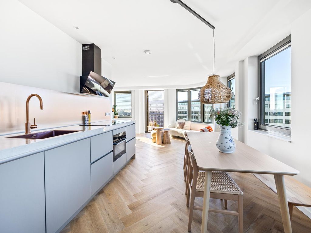 Burgemeester Elsenlaan 323F710, Rijswijk