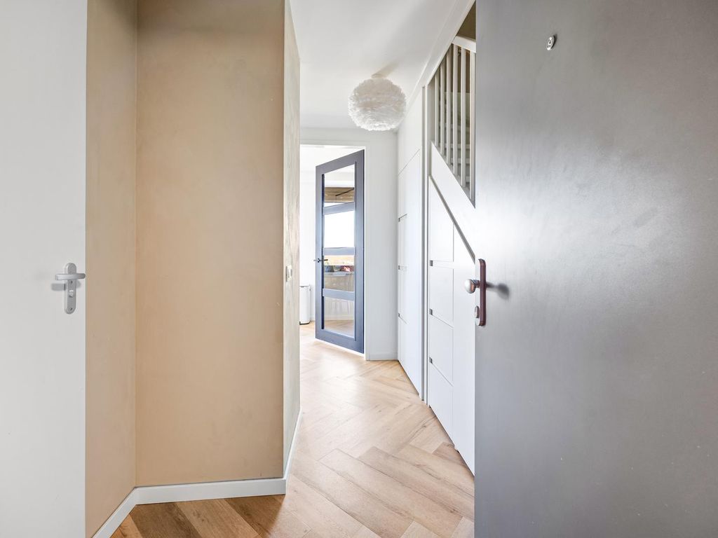 Burgemeester Elsenlaan 323F710, Rijswijk