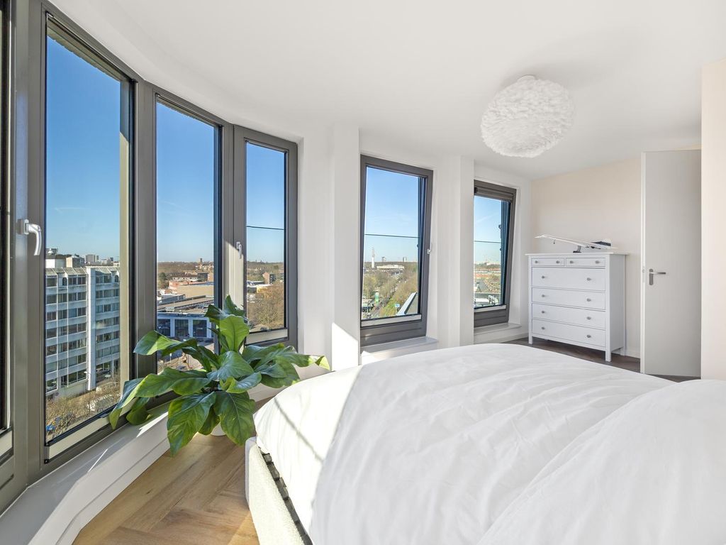 Burgemeester Elsenlaan 323F710, Rijswijk