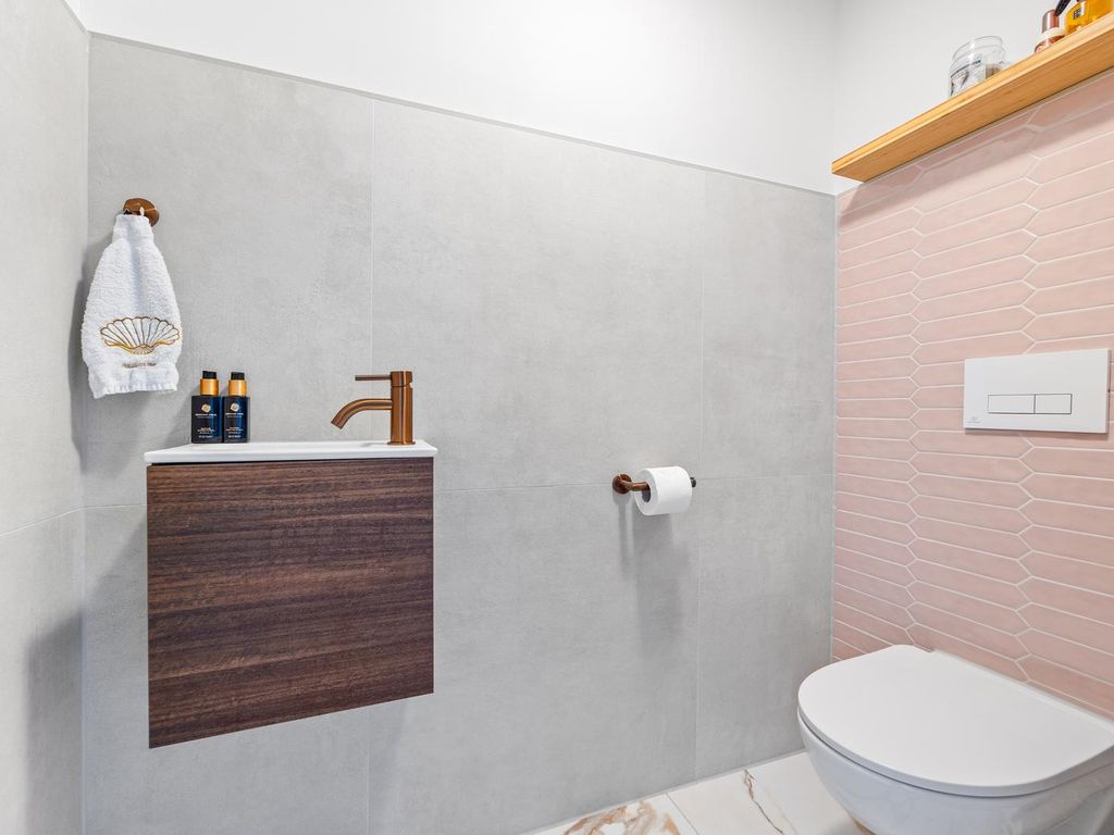 Burgemeester Elsenlaan 323F710, Rijswijk