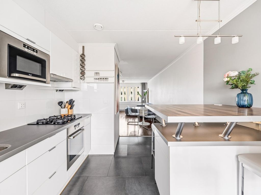 Ammunitiehaven 107, 'S-Gravenhage