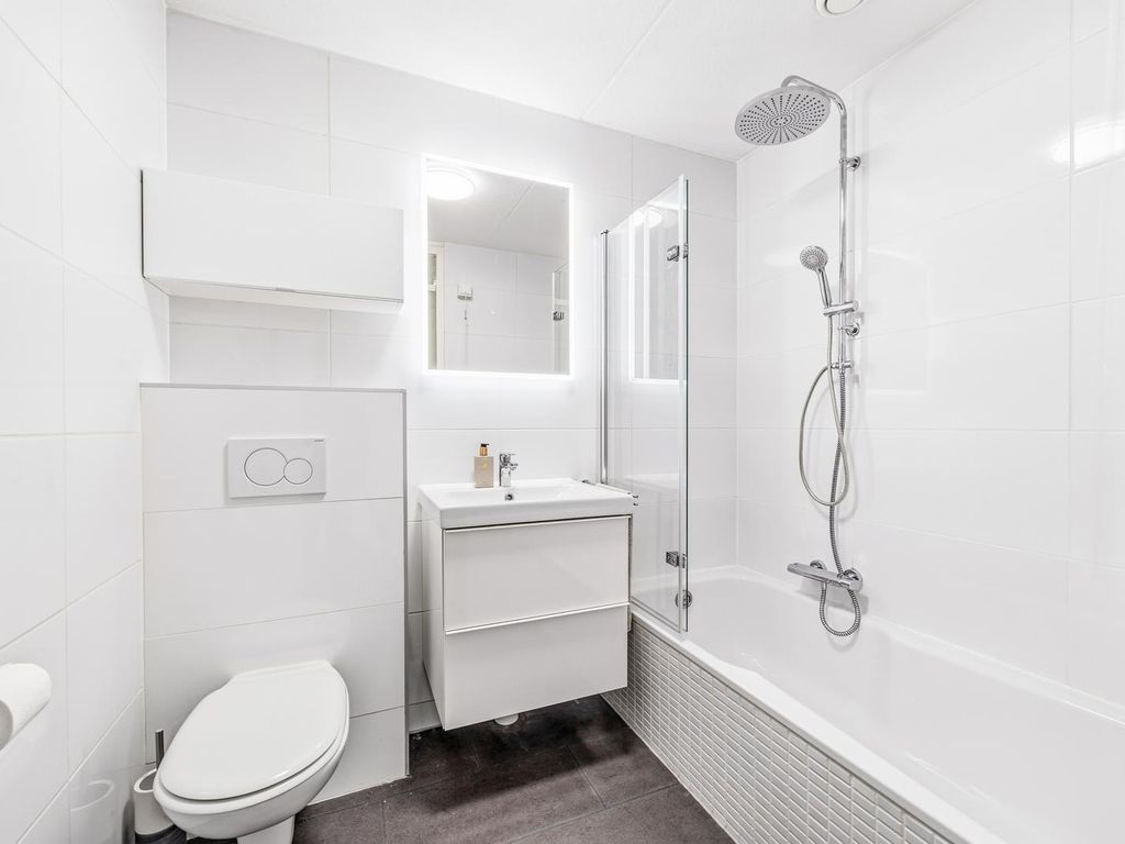 Ammunitiehaven 107, 'S-Gravenhage