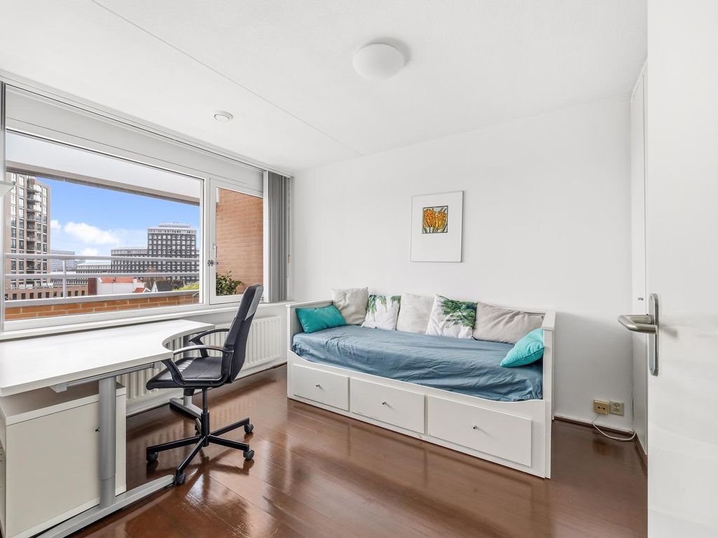 Ammunitiehaven 107, 'S-Gravenhage