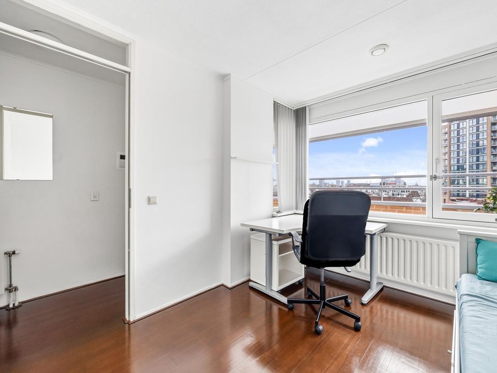 Ammunitiehaven 107, 'S-Gravenhage