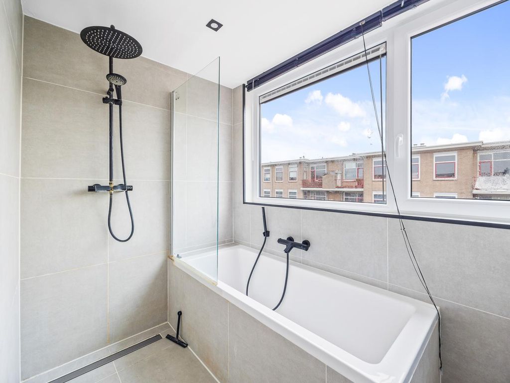 Leersumstraat 60, 'S-Gravenhage