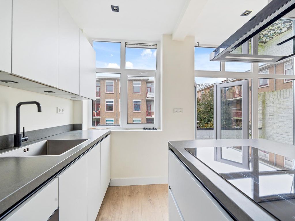 Leersumstraat 60, 'S-Gravenhage